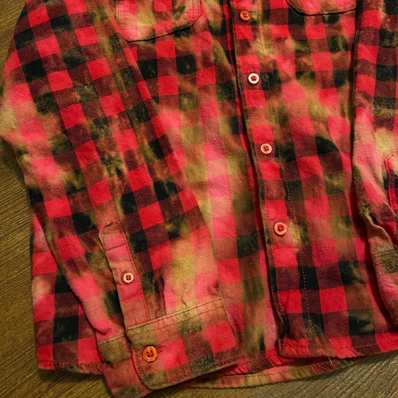⭐️Wonder Nation Juniors Red Black Custom Bleached Plaid Button Flannel Size XXL - Picture 6 of 8